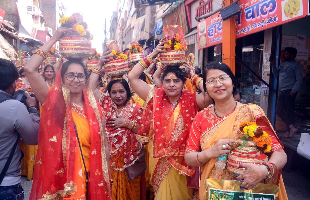 विशाल कलश यात्रा बाला जी मन्दिर से रामलीला मैदान घंटाघर तक संपन्न 5 114 7