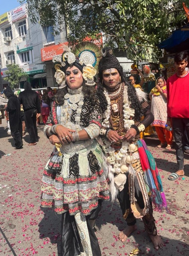 विशाल कलश यात्रा बाला जी मन्दिर से रामलीला मैदान घंटाघर तक संपन्न 6 115 5