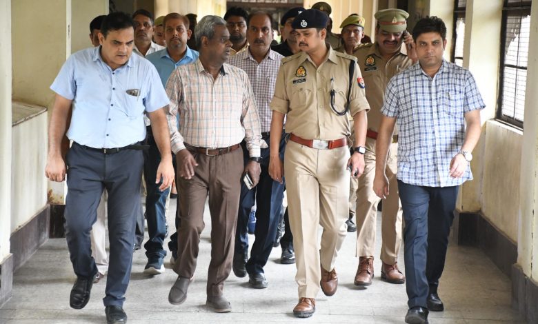Joint Inspection Conducted at Meerut Medical College Ahead of Kanwar Yatra 2025 1 111 7